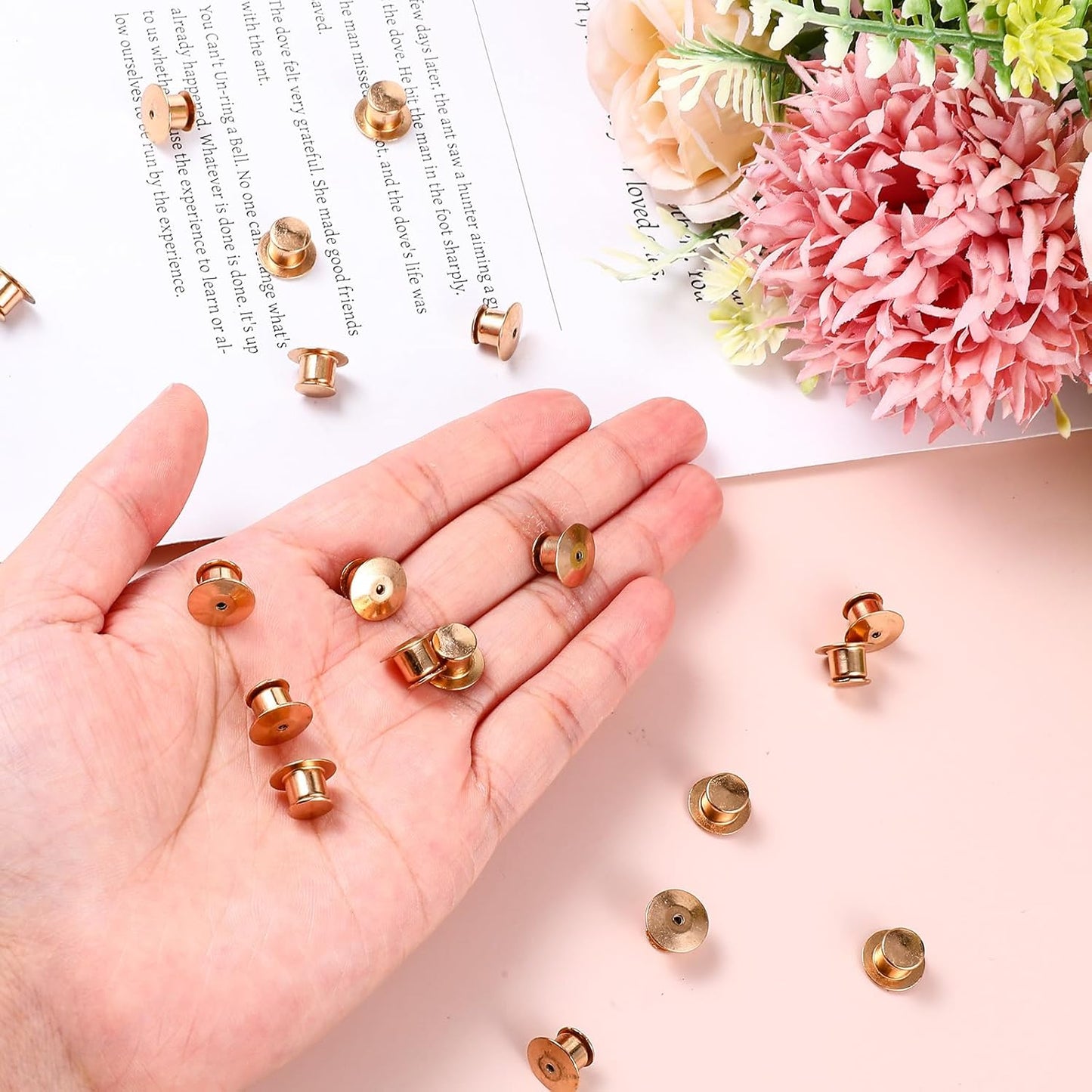 40 Pieces Locking Pin Back Golden Locking Pin Keepers Metal Pins Backs Lockings Metal Keepers Clasp Needle Back Lock Flat Badge Fastener Enamel Lapel Pins Lock and DIY Crafts Without Needle